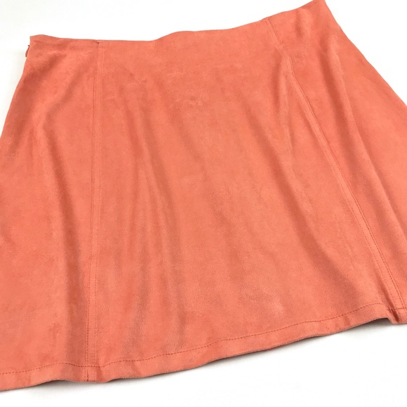 NEW {Romeo + Juliet} Faux Suede Skirt, $118 - Picture 5 of 6
